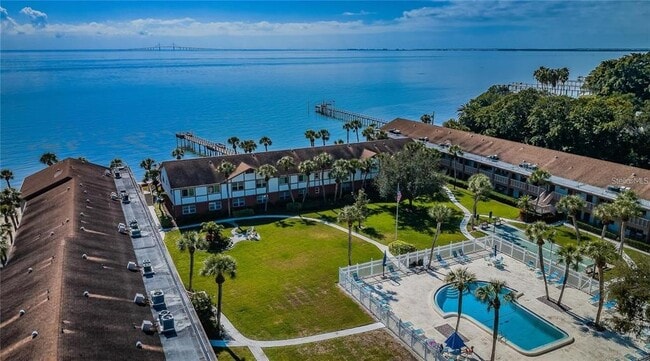 Building Photo - 650 Pinellas Point Dr S Unit 216