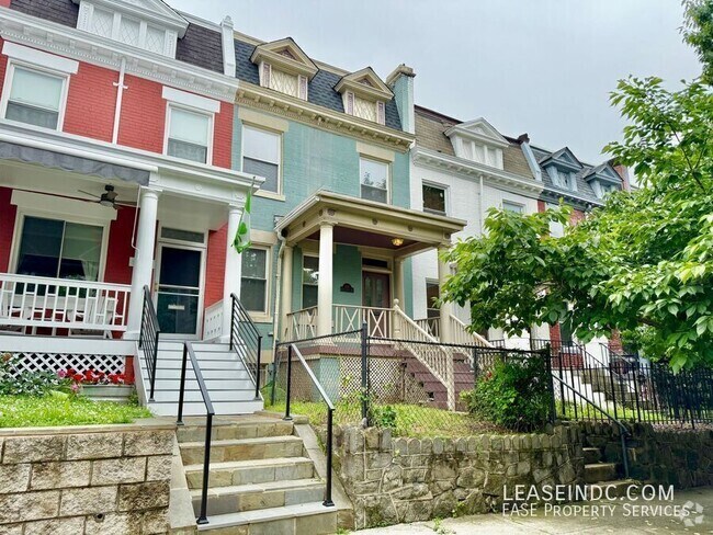 Building Photo - 1937 1st St NW Rental