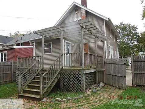 2005 Beal Ave