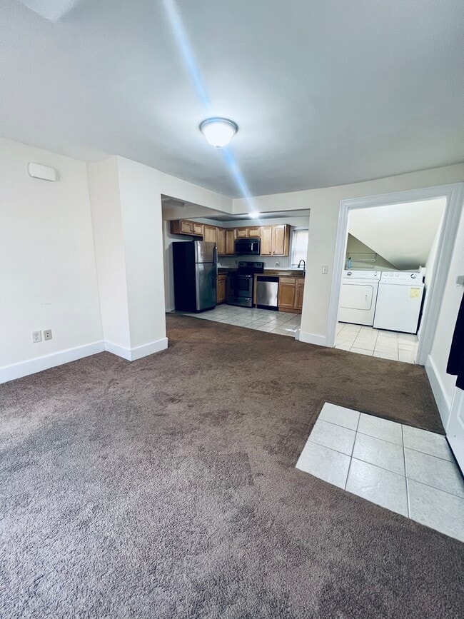 Photo - 71 Pembroke Ave Unit 2