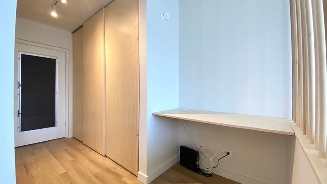 Building Photo - Renovated Studio - Utilities INCLUDED Avai... Unit A406 Rental