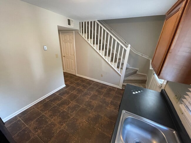 Photo - End Unit Townhome in Elizabeth/Plaza Midwood Area! ***50% discount for the first full month with ...