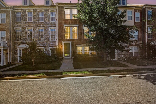 Building Photo - 1114 Ellis Ave