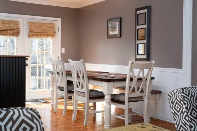 Photo - 7206 Sawyer Rd