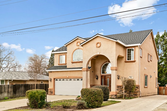 Photo - 8661 Elm Ave