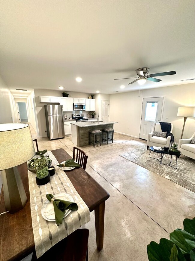 Updated DUPLEX with Garage House House Rental in Wichita, KS