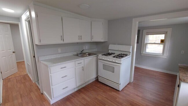 Photo - 4850 Radnor St