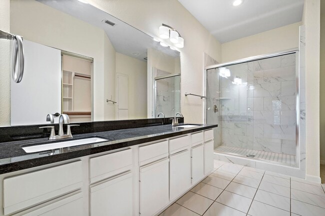 Photo - 7941 Knight Rd Unidad 20