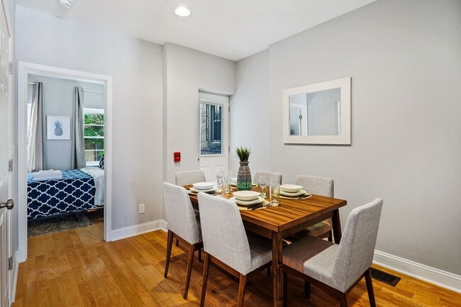 Photo - 2551 Grays Ferry Ave