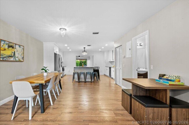 1602 Montauk Dr