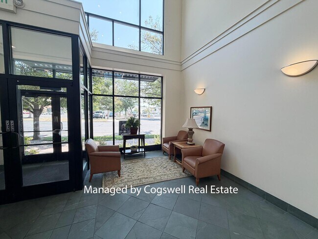 5005 N Edgewood Dr