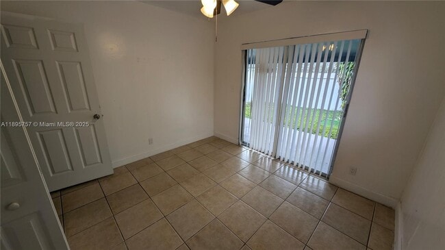 Photo - 460 NE 45th St Unit 2