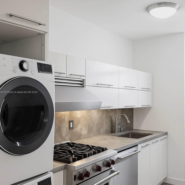 Photo - 1300 Lincoln Rd Unit A301