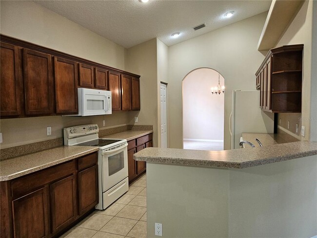 Photo - 21 Raintree Cir