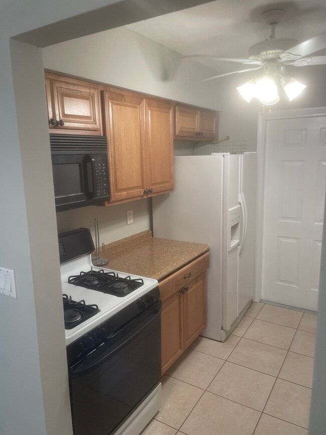 Photo - 255 SW 7th St Unit 4