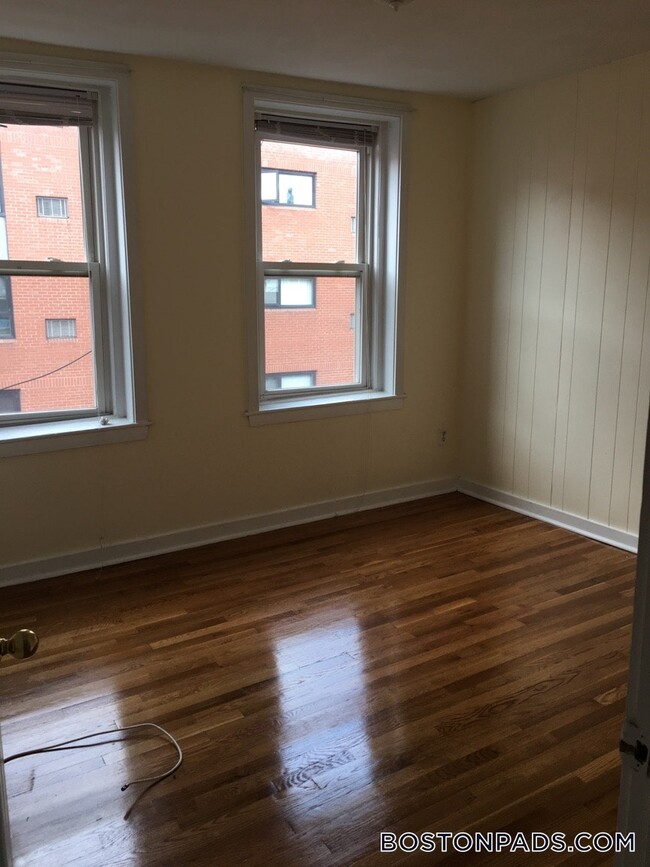 Photo - 145 Endicott St Apartment Unit 10