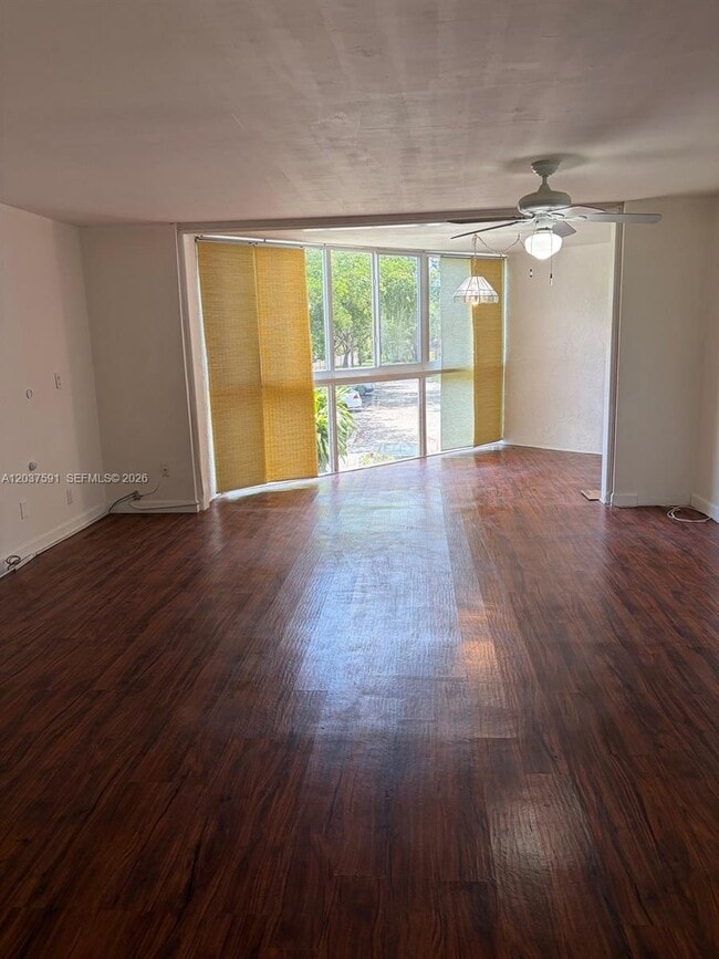 Photo - 3100 N Pine Island Rd Unit 209