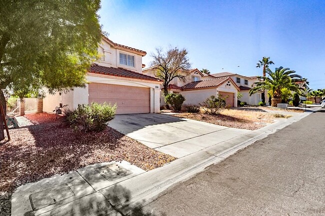 Photo - 3 Bed South Las Vegas Pool Home