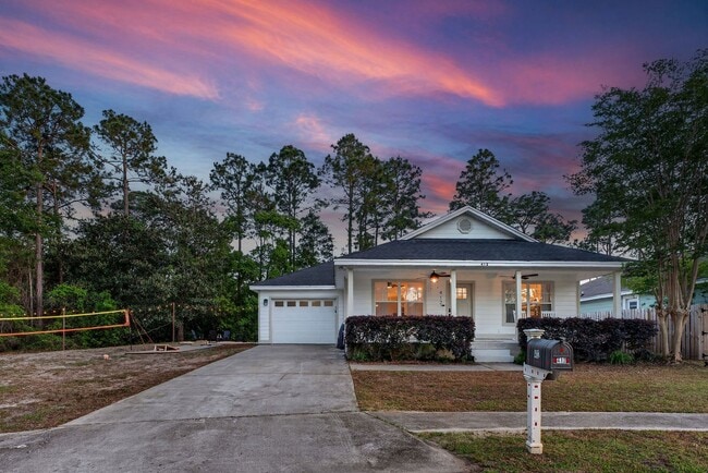 412 Hunters Rd
