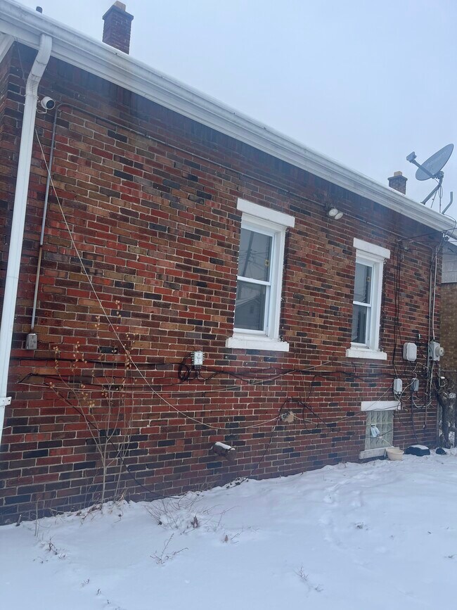 Photo - 15410 Tracey St