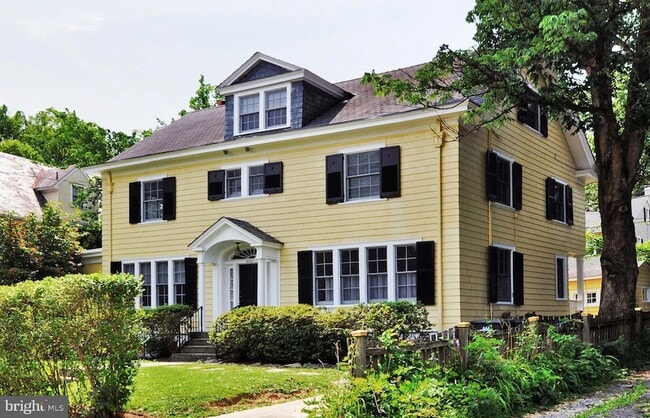 Photo - 3752 Kanawha St NW House