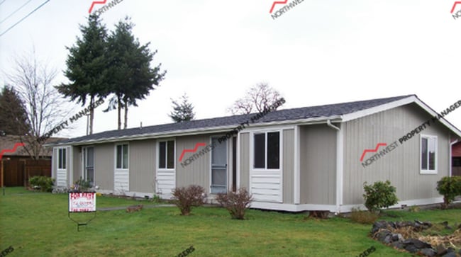 Building Photo - r1 Unit 1308-2
