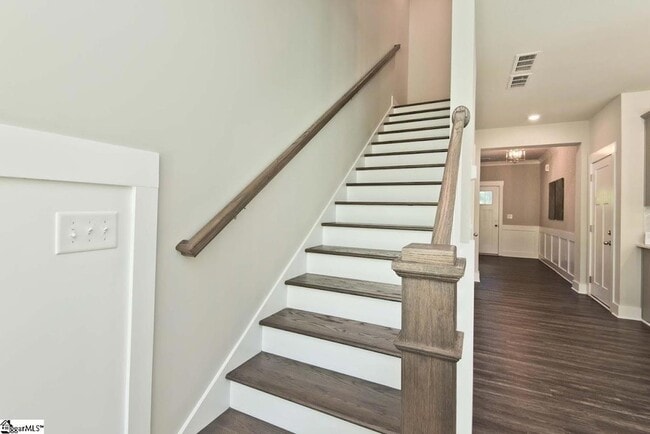 Photo - 100 Evergrace Wy