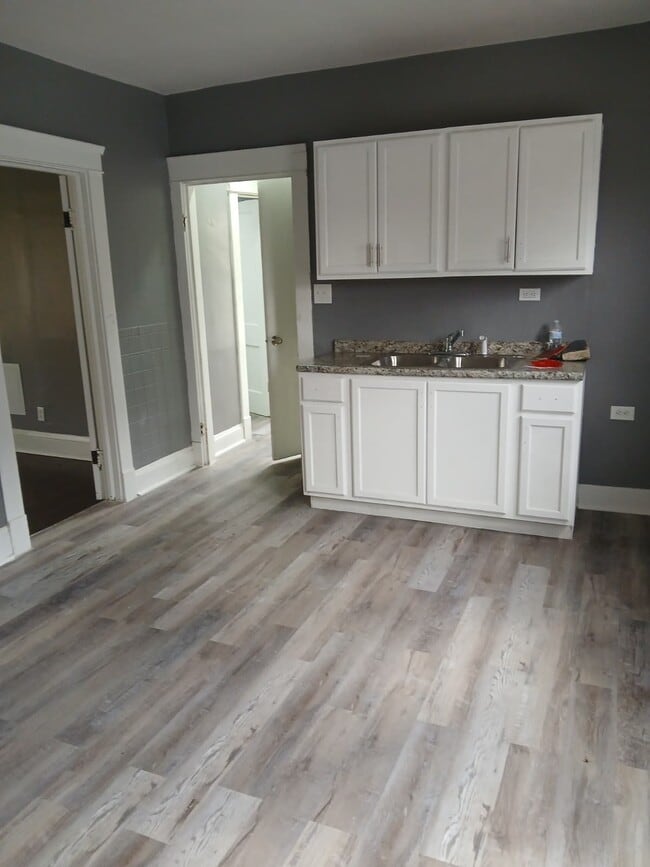 Photo - 713 E 156th St Unit 2