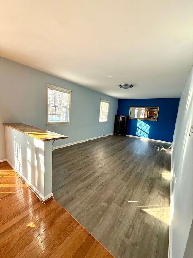 Photo - 115 Fleetline St