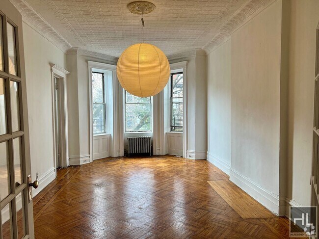 Building Photo - 2.5BR 1BA Crown Heights Limestone Parlor L... Unit 2 Rental