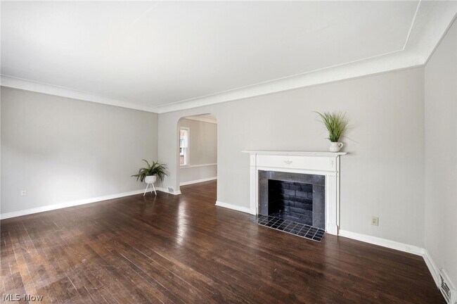 Photo - 3889 Grenville Rd