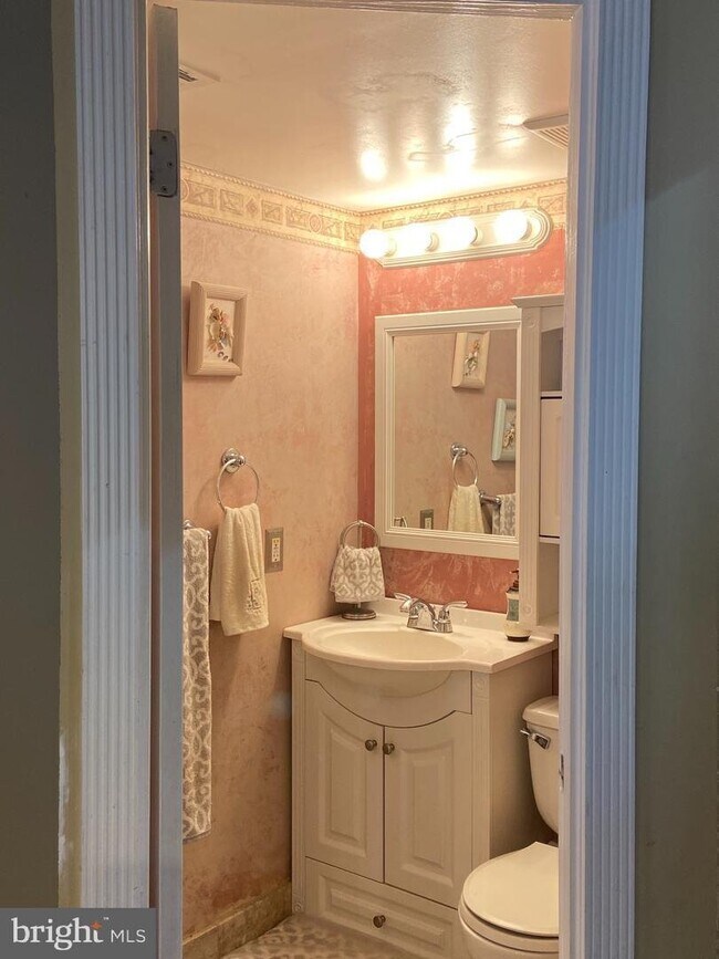 Photo - 12 Fifeshire Ct