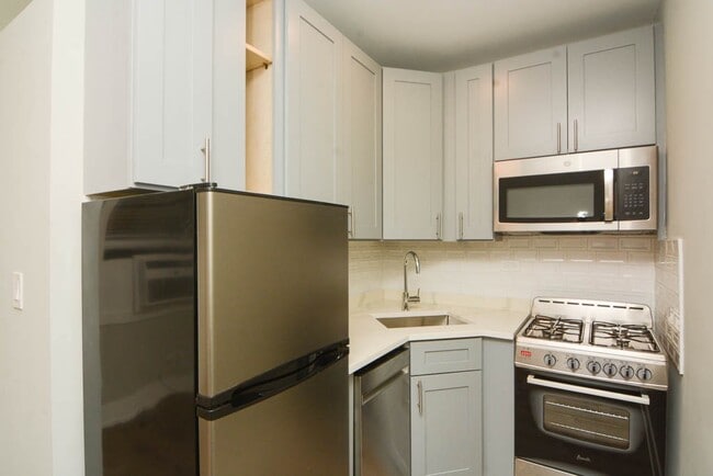 Photo - 553 W Belmont Ave Unit K04J