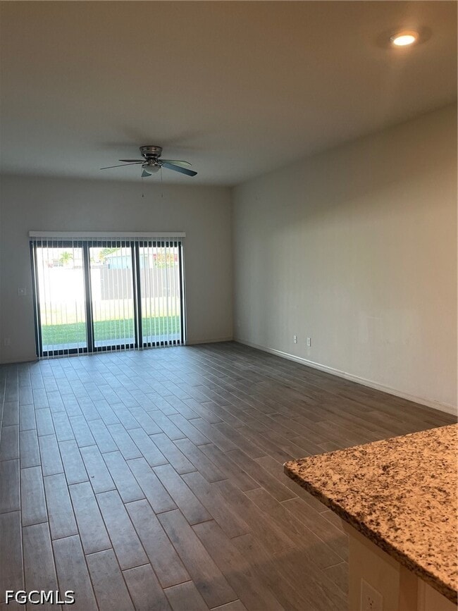 916 Andalusia Blvd