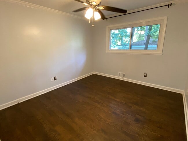 Photo - Amazing in town ranch awaits you!