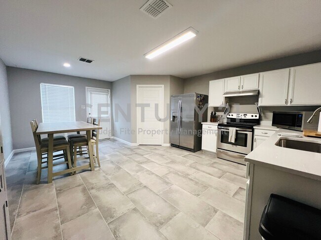 856 Poncho Ln
