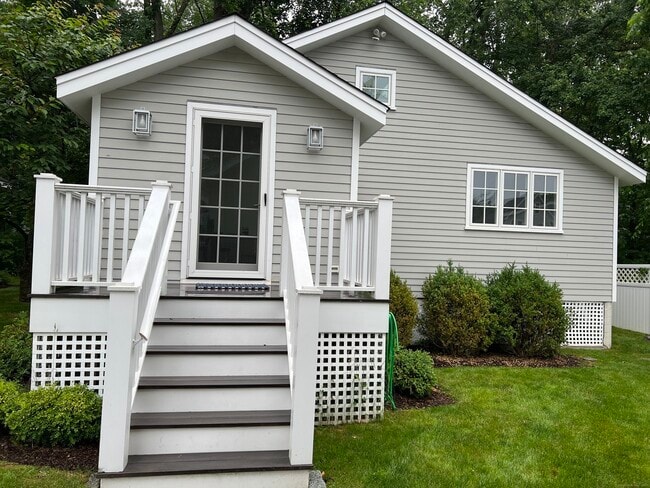 Building Photo - 693 Boston Post Rd Rental
