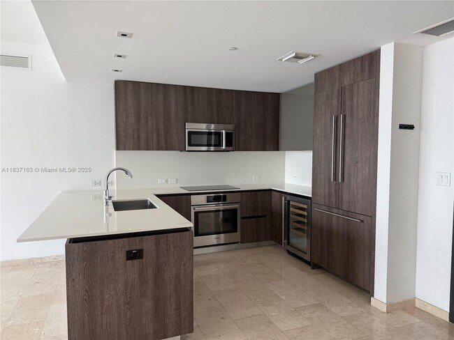 Photo - 68 SE 6th St Unit 3204