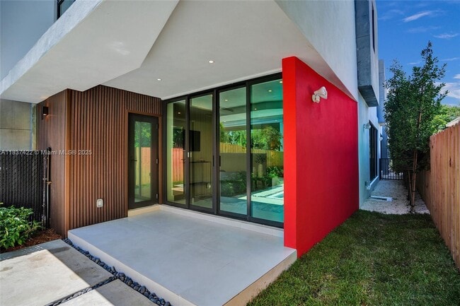 Photo - 3645 SW 1st Ave