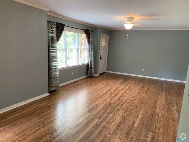 Building Photo - 1410 Hermitage Ave SE Rental