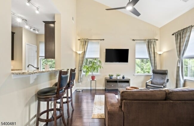 Photo - 108 Stone Creek Ct