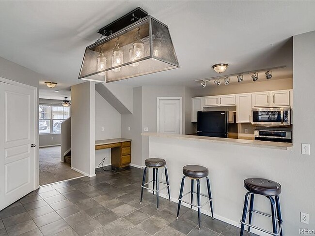 Kitchen - 4818 Hobkirks Pt