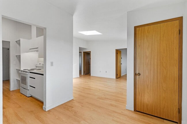 Photo - Maplewood Apartments