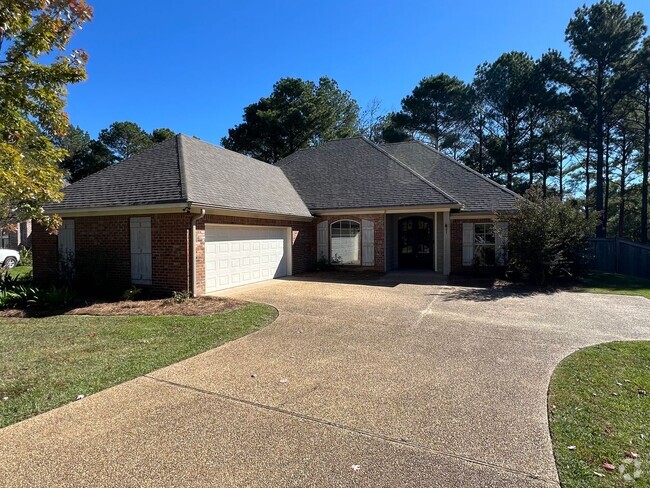 Building Photo - 4 Bed/3 Bath home Ashbrooke Subdivision Ma...