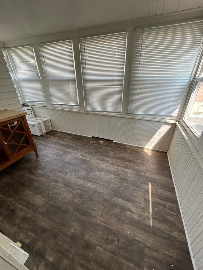 Photo - JCP - 02 - Charles St Unidad 1623