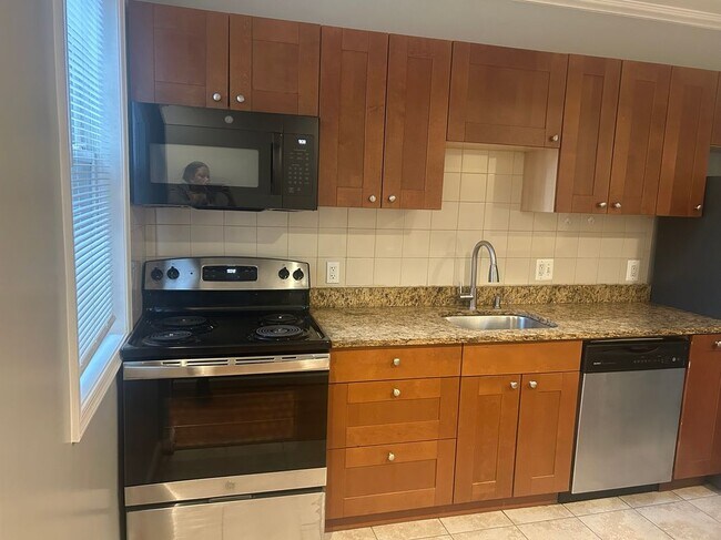 Photo - 1209 Madison St