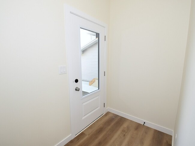 Photo - 2123-2125 5 Ave SW Unit 2123