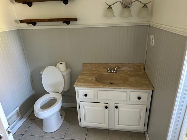 Photo - 2745 Adamsville Rd