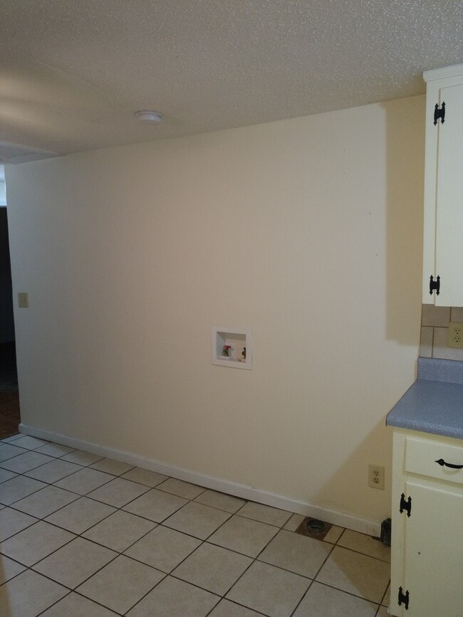 Photo - 2690 20th St NE