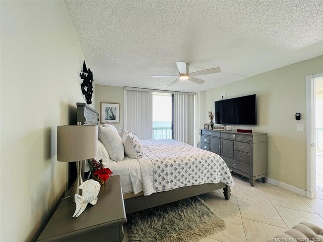 Building Photo - 9900 S Ocean Dr Unit 810